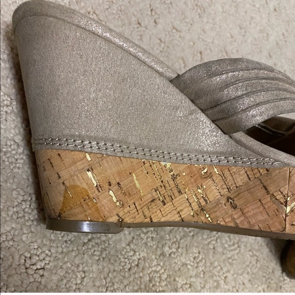GUESS Bow Wedge Sandals Size 5.5 - Picture 11 of 11